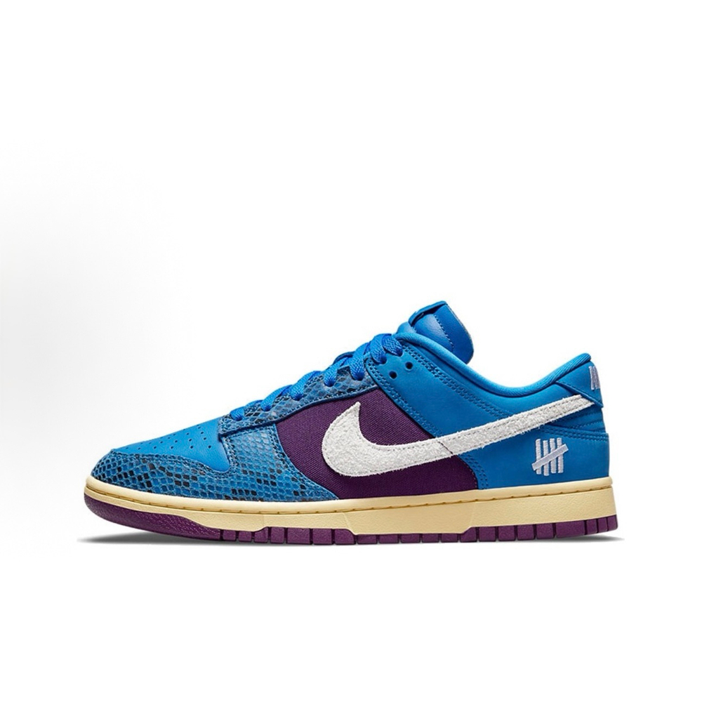 Nike Dunk Low Undefeated 5 On It Dunk vs. AF1