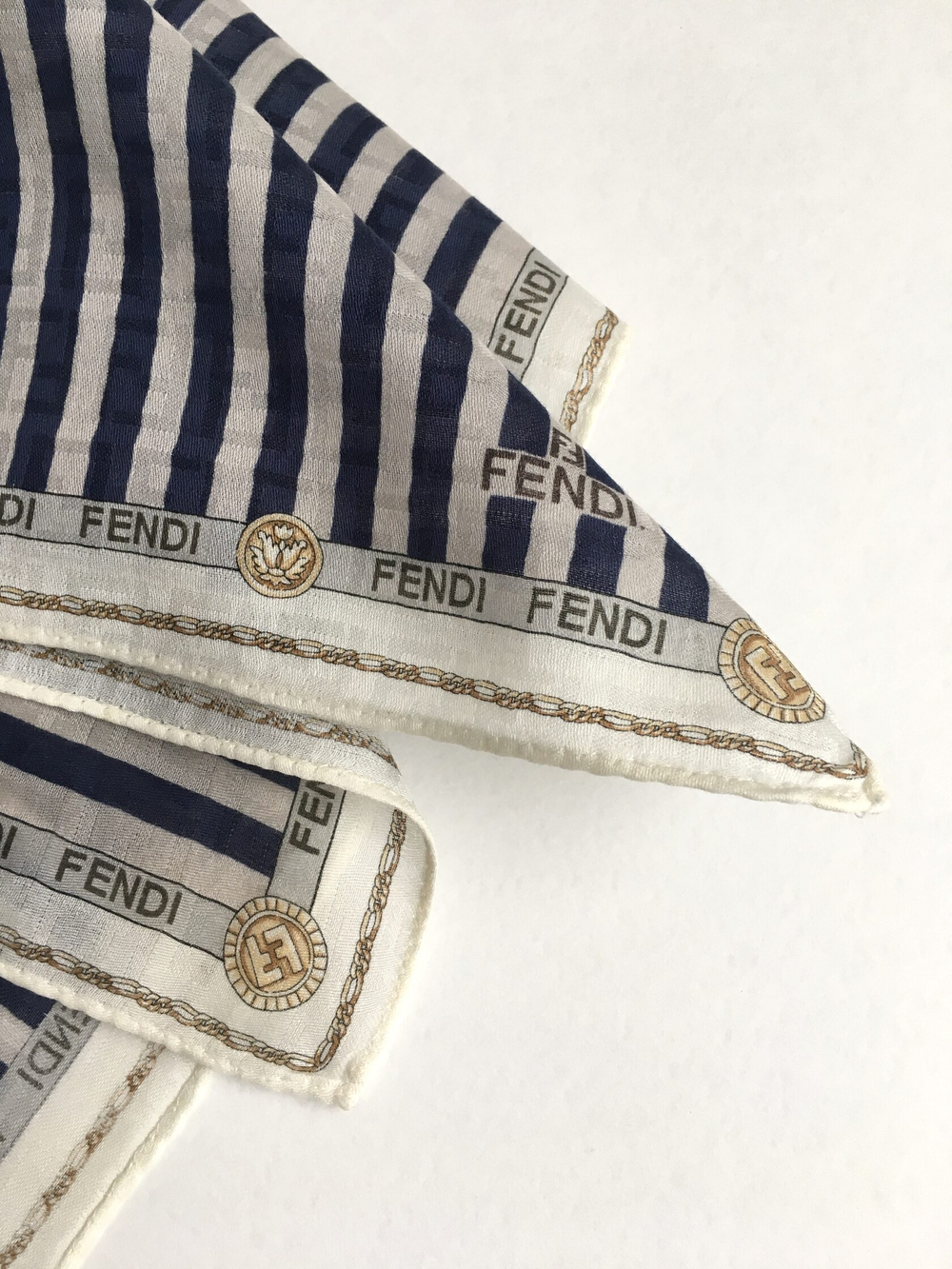 Платок Fendi в синюю полоску