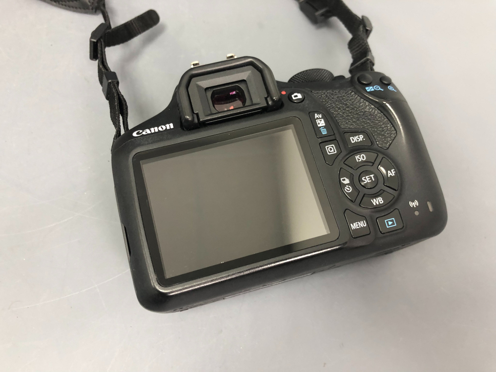 Canon 1300D kit 18-55mm III