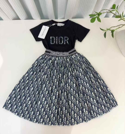 Детская юбка и классическая футболка Christian Dior