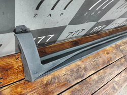 Накладка порога правого Geely Coolray 19-нв Б/У Оригинал 6073055800