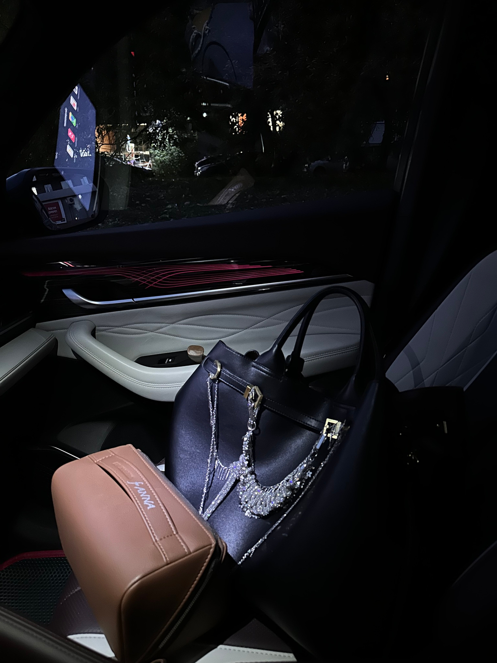 Стразовый аксессуар