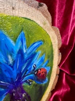 Василек - картина маслом на срезе дуба с корой | Художница Ольга Ефимова