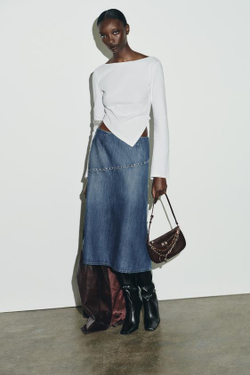 ZARA МИНИ-СУМКА С ПЛЕЧЕВЫМ РЕМНЕМ И ПОДВЕСКАМИ, КОРИЧНЕВЫЙ