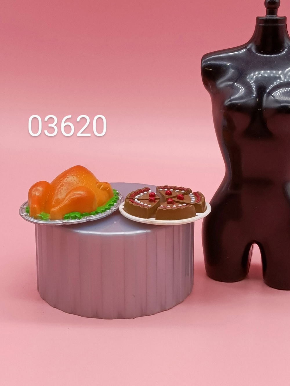 Аксессуар для куклы Барби винтаж набор курица и торт 03620