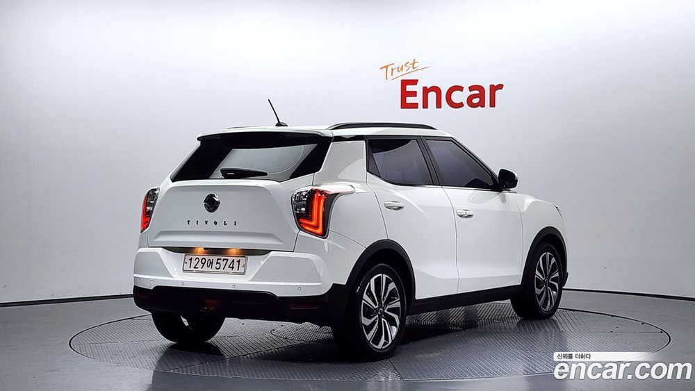 KG Mobility (Ssangyong) Very New Tivoli Дизель 1.6 2WD (04.2020)