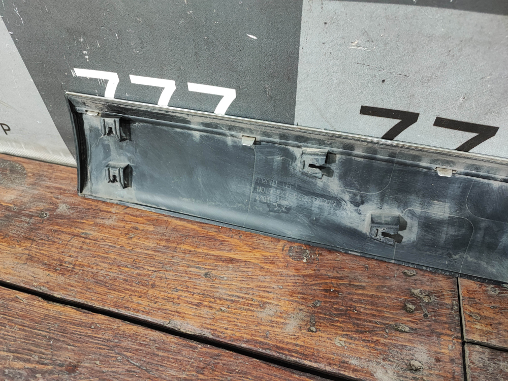 Накладка двери передней правой Citroen C3 Picasso 08-17 Б/У Оригинал 9686338477