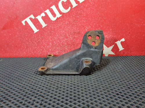 Кронштейн двигателя передний правый