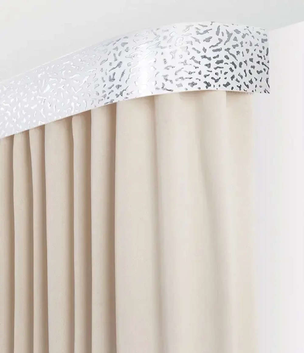 Пластиковый карниз с тиснением Legrand 2-х рядный Капелла 2000 мм