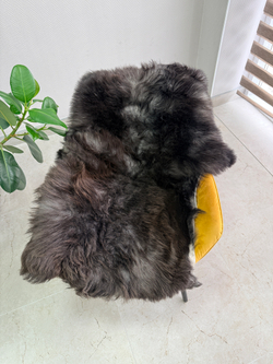 Шкура коврик меховой прикроватный овчина, 120х65 см.