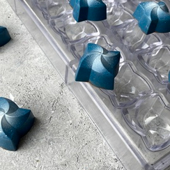 774 | Форма для шоколадных конфет "Ветерок" (275*175 мм)