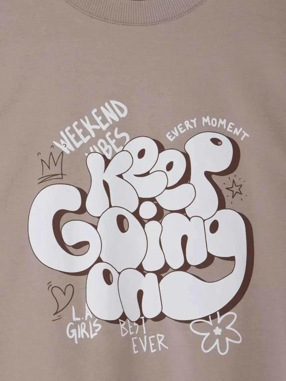 Бежевый костюм оверсайз для девочки