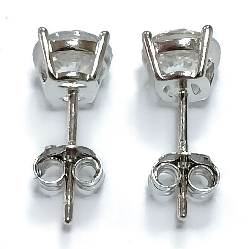 "Серебряные серьги-гвоздики" от бренда