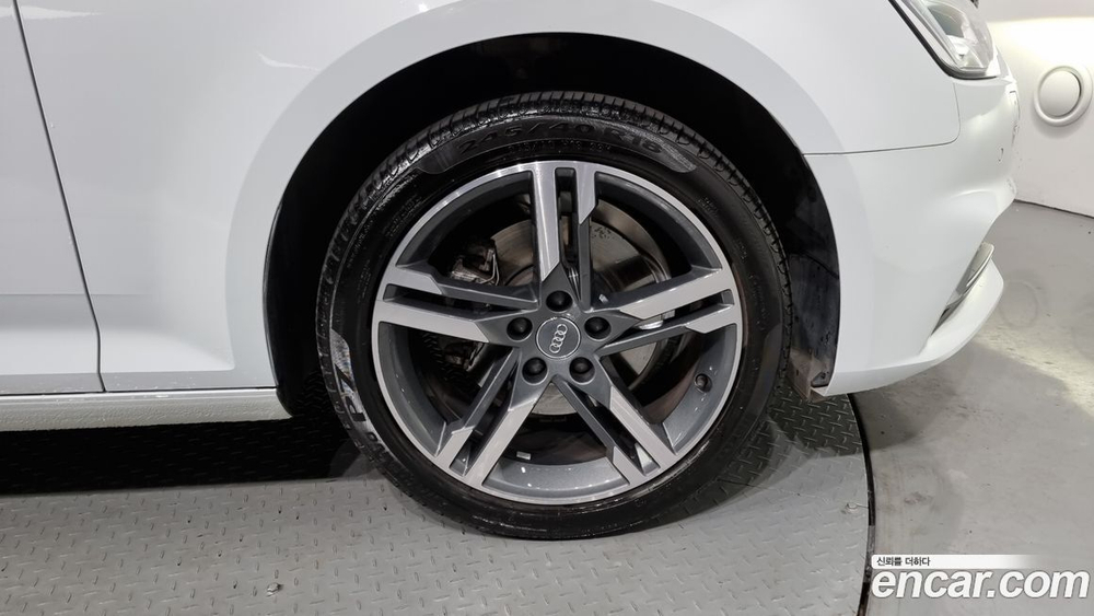 Audi A4 (B9) 40 TFSI Premium (12.2019)