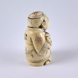 Нэцкэ Эбису с огромной рыбиной