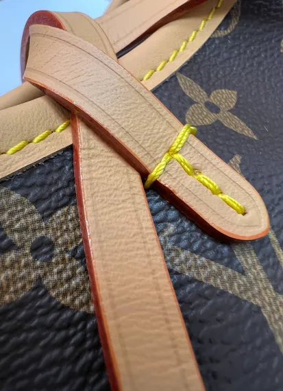 Сумка Louis Vuitton Carry All MM коричневый