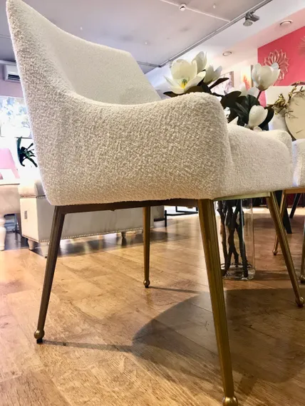 Стул Senna, белое букле с золотыми ножками