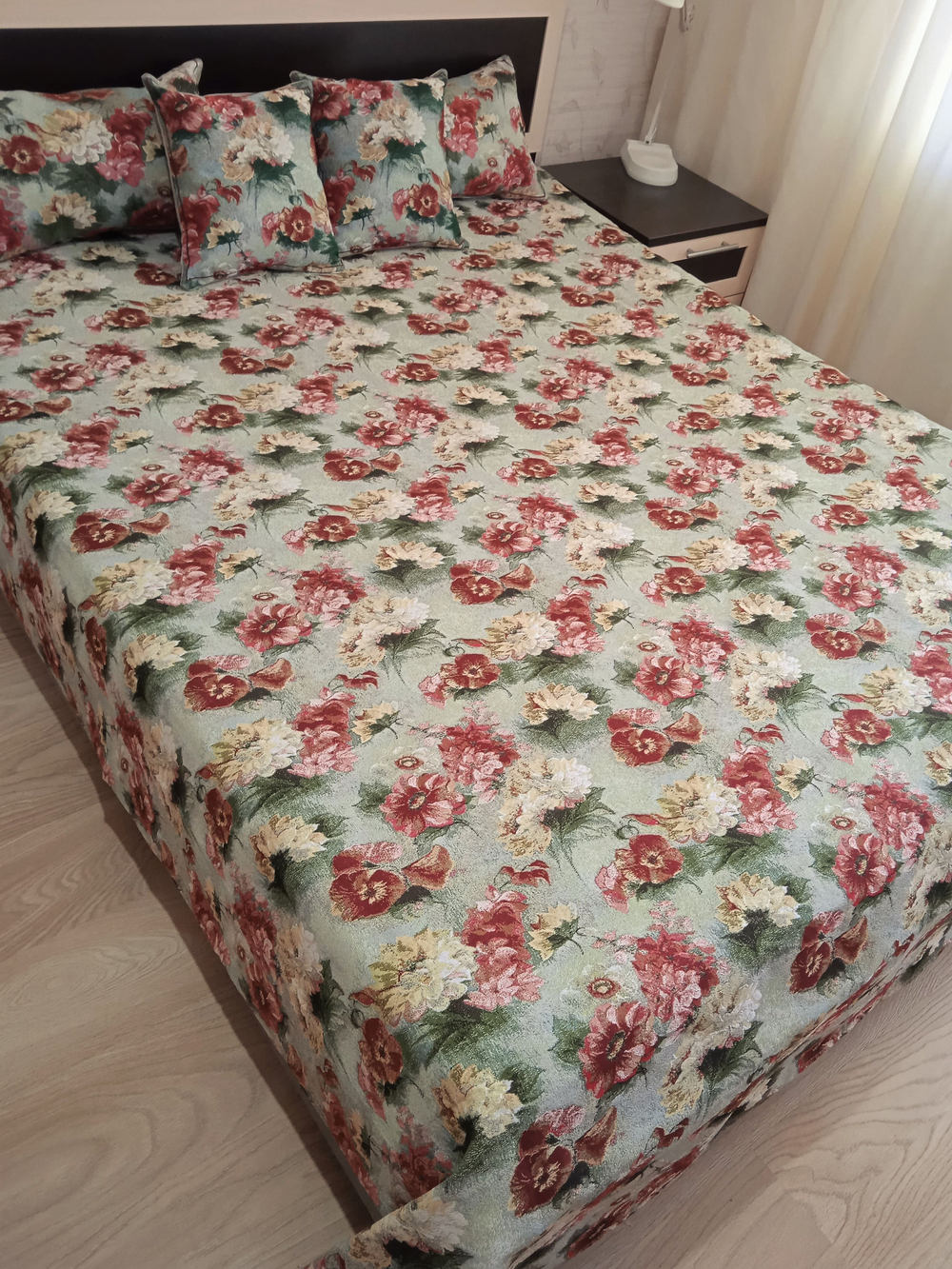 Покрывало гобеленовое Акварельные пионы 1,5-спальный (150х200)