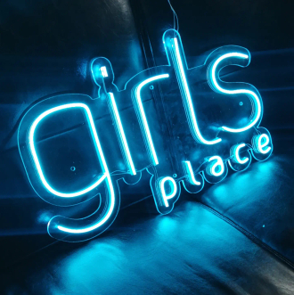 Неоновая вывеска для салона Girls place