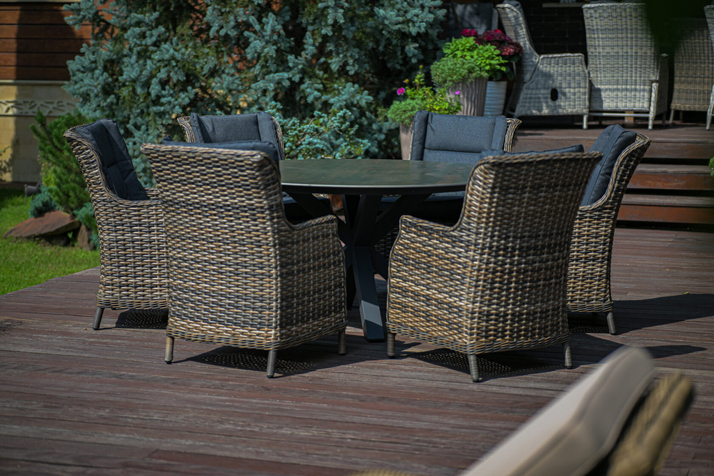 Кресло из искусственного ротанга БЕРГАМО бежево-коричневое