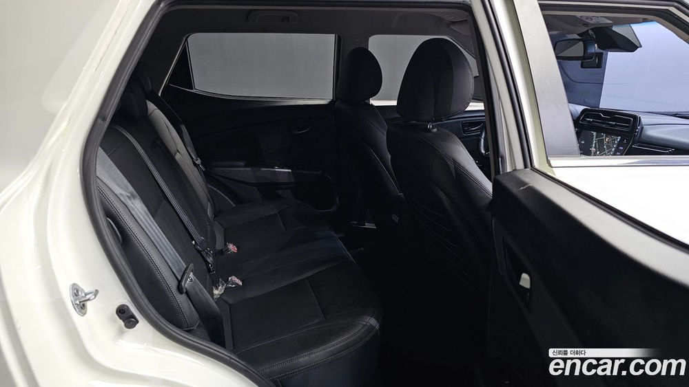 KG Mobility (Ssangyong) Very New Tivoli Дизель 1.6 2WD (06.2020)