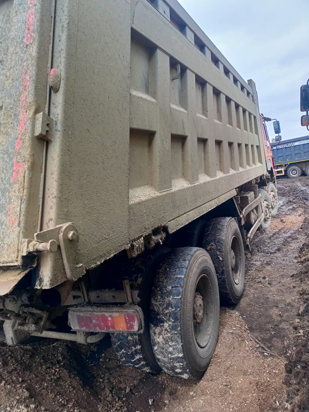 Howo ZZ* 8x4 Самосвал ZZ3407S3867E (Дизель, 9,7 л, 373 л.с, МТ)