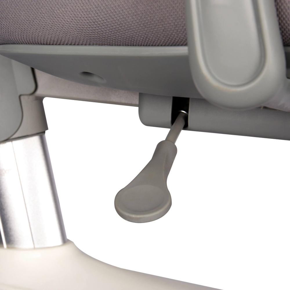 Эргономичное кресло Fundesk Contento  с подлокотниками