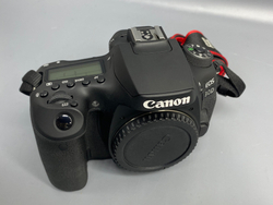 Canon EOS 90D