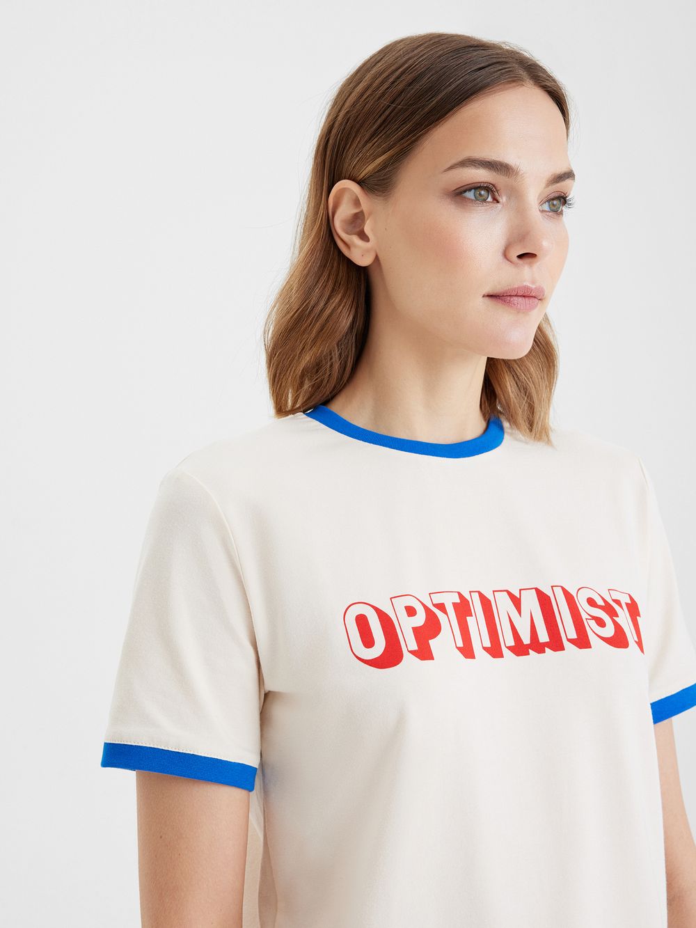 Женская футболка OPTIMIST - folly dot.