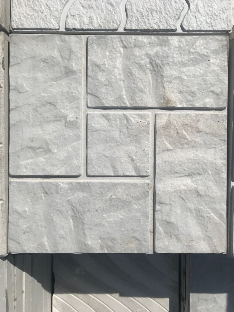 Плитка тротуарная 300х300х30 Калифорния камень. (литье) шт.