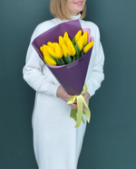 Букет из 19 желтых тюльпанов(00198)