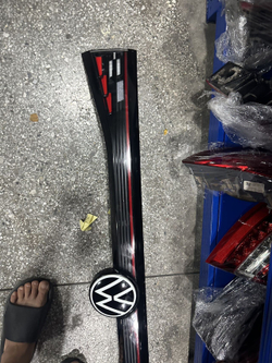 Оригинальная задняя фара (левая/правая, центральная) Volkswagen ID.4 CROZZ
