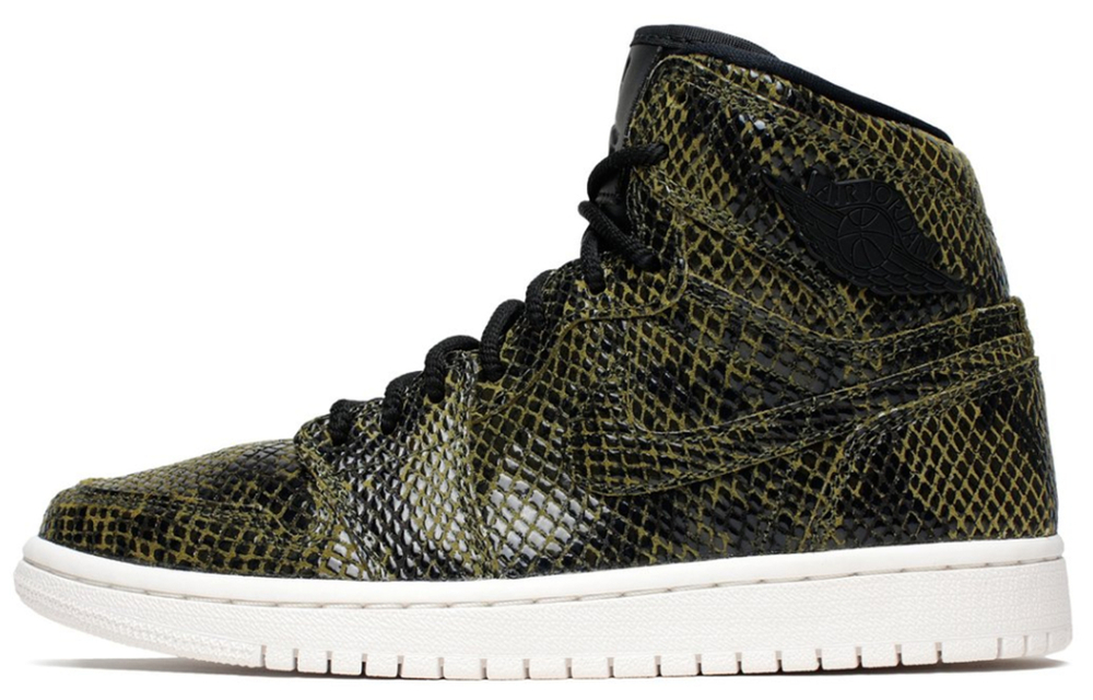 Кроссовки Jordan Air Jordan 1 Retro High Premium (Женская размерная сетка)