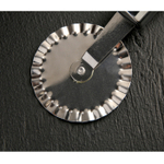 Нож для пиццы и теста ребристый "Скина" L 20 см, резак - 5,5см