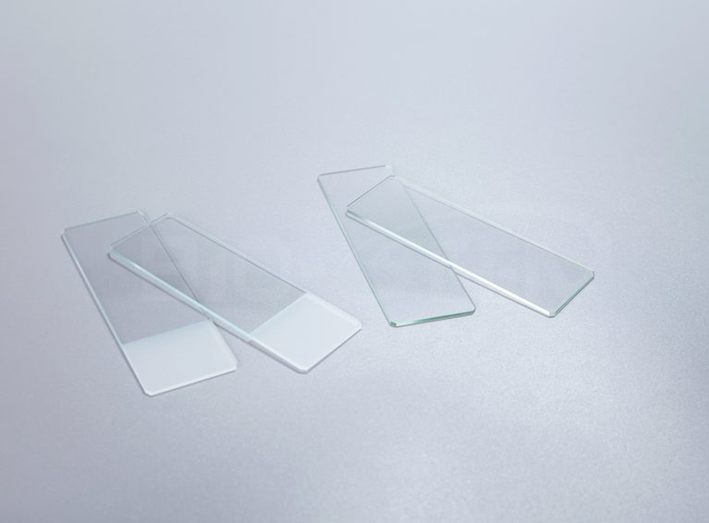 Предметные стекла (с углами 90’ с обрезной кромкой с двойным матированием 26х76х1мм (50шт/уп)