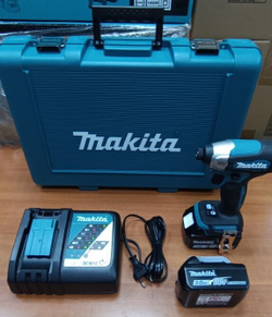 Аккумуляторный ударный шуруповерт Makita DTD157RFE