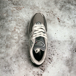 New Balance 990v6 • Gray