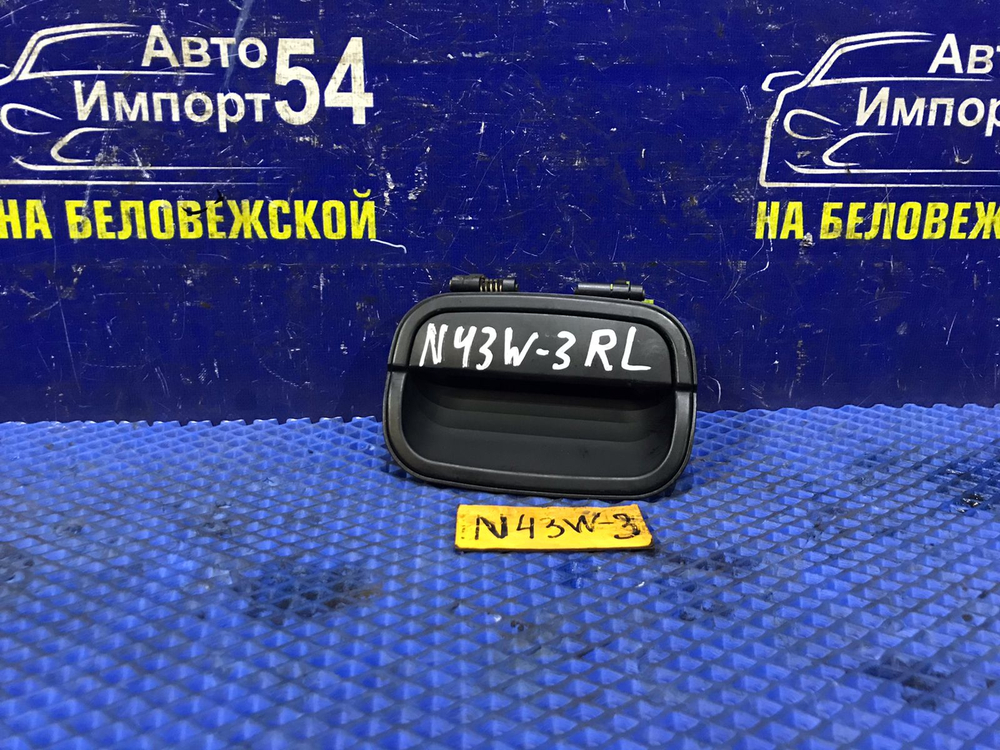 Ручка двери задней левой внешняя MITSUBISHI CHARIOT 1994