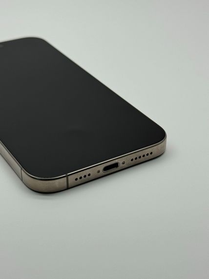 iPhone 16 Pro Max 1tB Natural Titanium