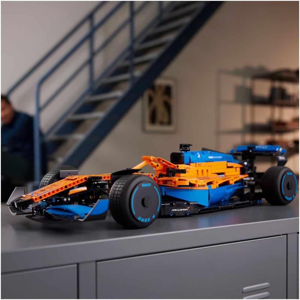 Конструктор LEGO Technic 42141 Гоночный автомобиль McLaren Formula 1