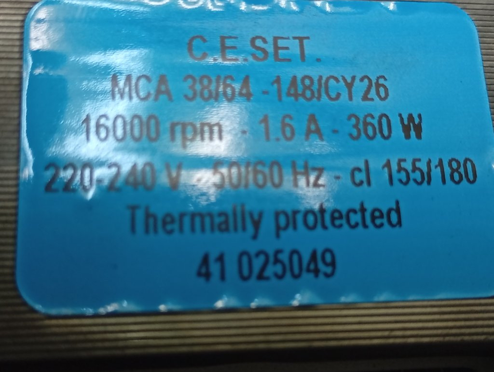 CS41072D1/2-07 кт49 Двигатель для стиральной машины Candy 43025049 б/у