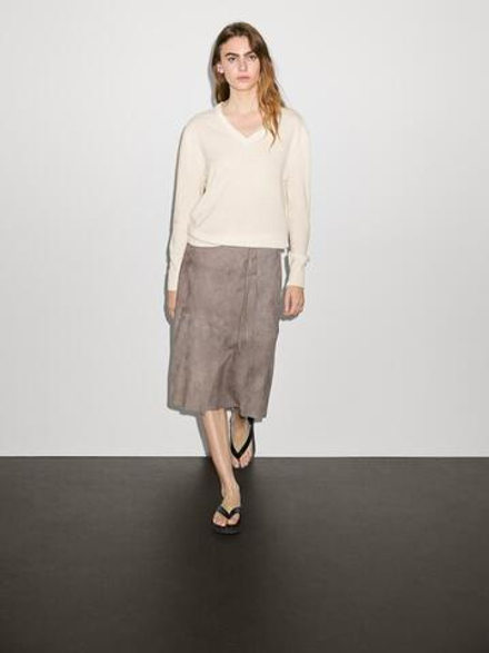 Massimo Dutti Свитер из 100% кашемира с V-образным вырезом, кремовый