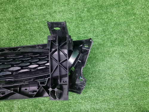 Решетка радиатора Geely Tugella (2022-2024)