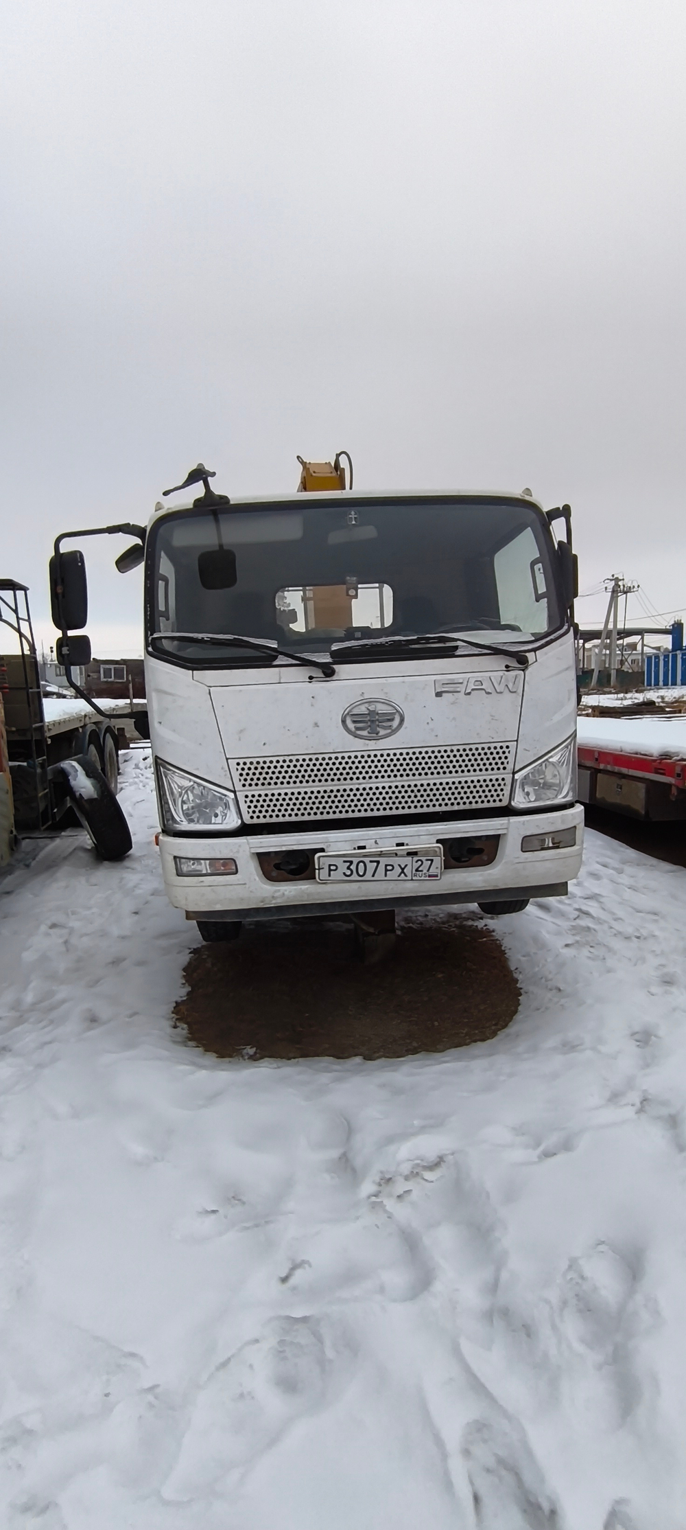 FAW CA5066 4x2 Бортовой с КМУ CA5066JSQP40K2E5A84 (Дизельный, 4,1 л, 130 л.с., МТ)