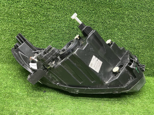 Фара левая Lada Granta (2018-н.в.) галоген