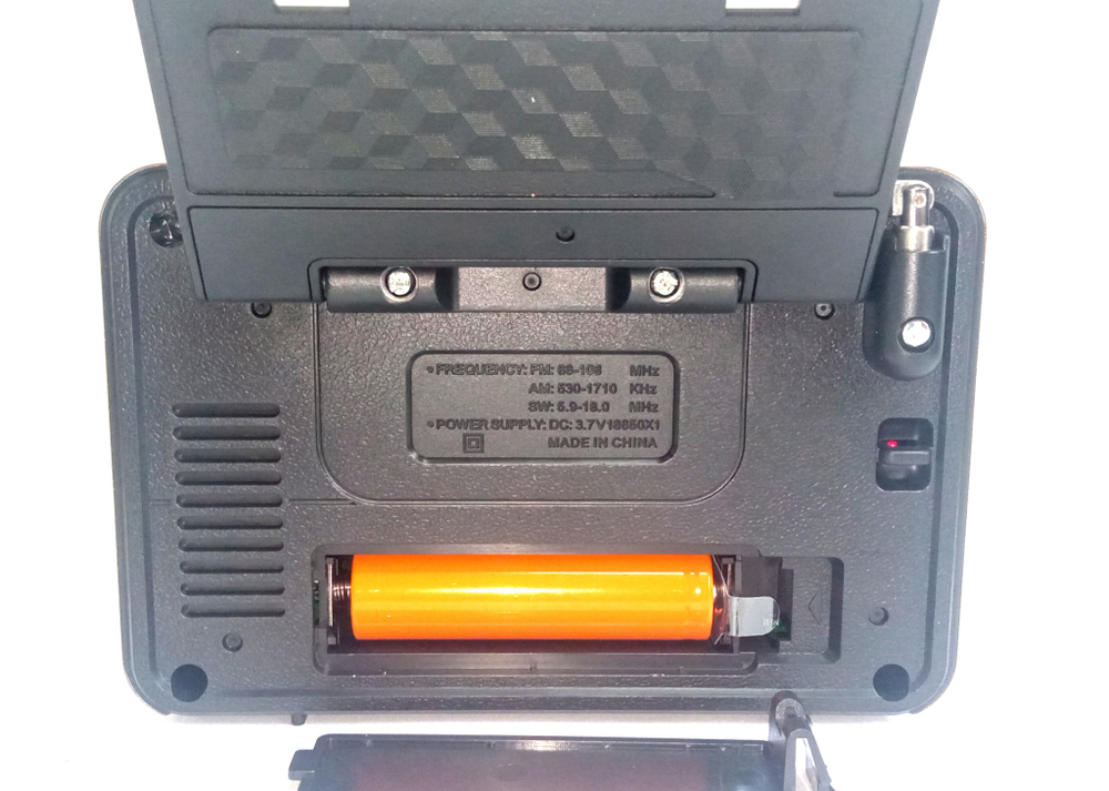 Радиоприемник Golon RX-BT6061S Solar Power