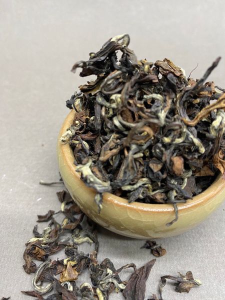 Дун Фан Мей Жень