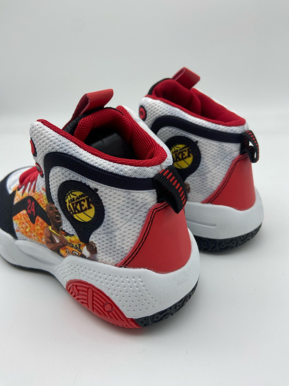 Баскетбольные кроссовки детские