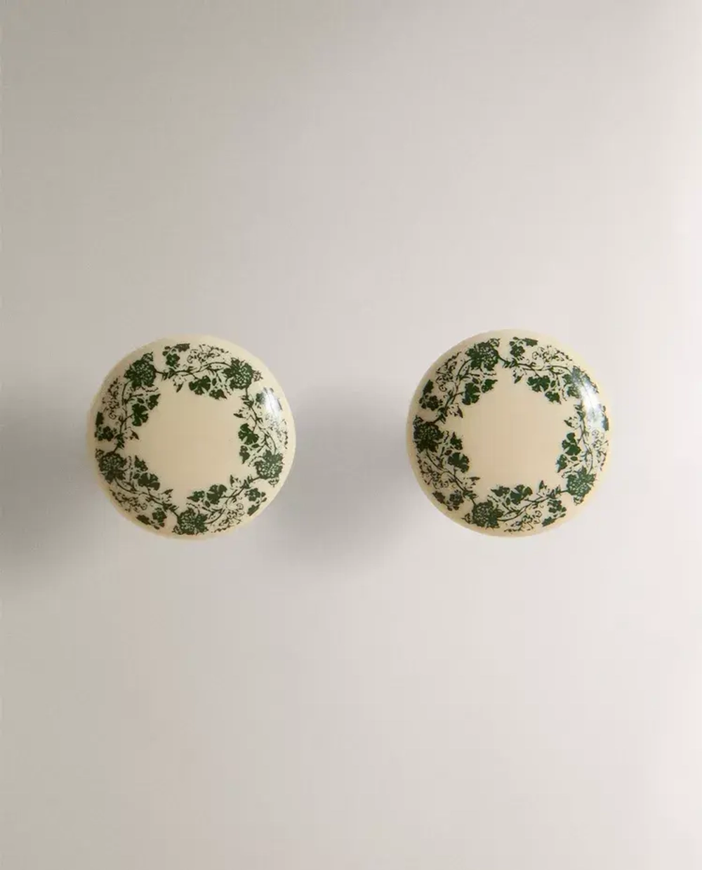 ZARA HOME НАБОР МЕБЕЛЬНЫХ РУЧЕК ИЗ КЕРАМИКИ «ЦВЕТОК» (2 ШТ.), ЗЕЛЕНЫЙ