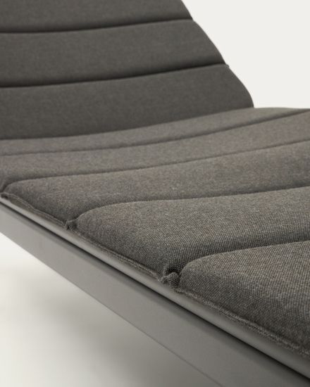 Алюминиевый шезлонг Marcona окрашенный в черный цвет Испания La Forma